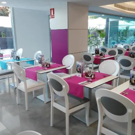 Deluxe Twin With Half Board, Only Adults In Apartmán Playa del Inglés