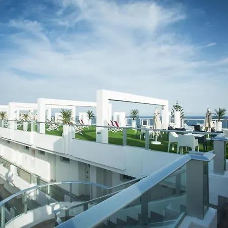Deluxe Twin With Half Board, Only Adults In 플라야 델 잉글스